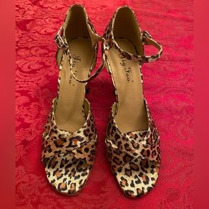 Latin Salsa Ballroom Dancing Shoes - Female